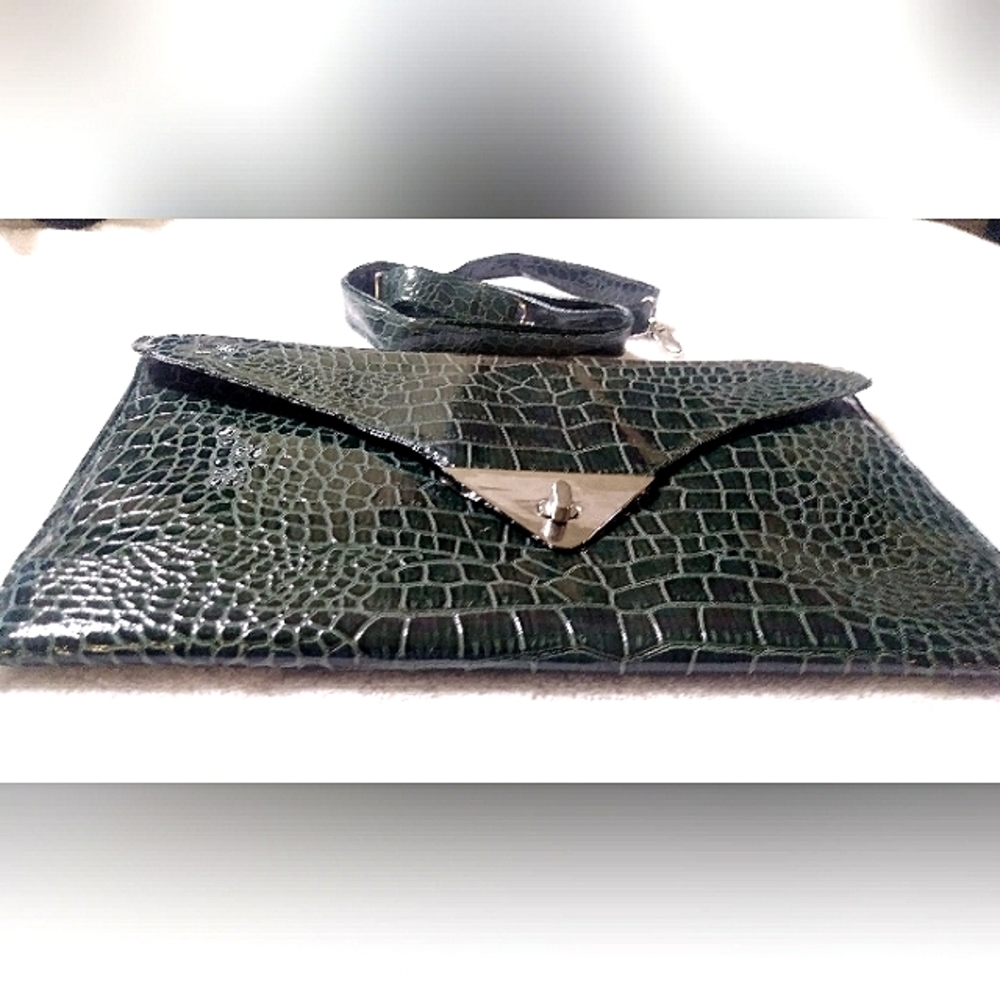 CLUTCH BAG